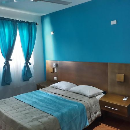 Figaro Hotel Samana ภายนอก รูปภาพ