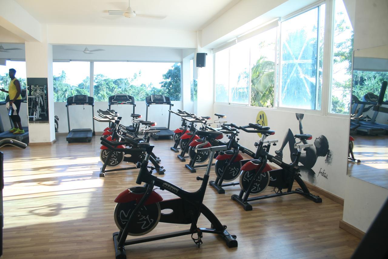Figaro Hotel Samana ภายนอก รูปภาพ